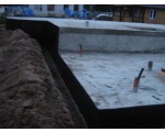Ленточный фундамент плюс монолитная плита сверху, цоколь от 50 см